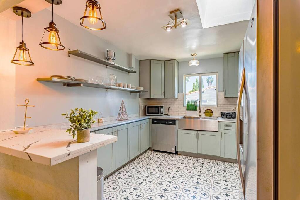 12-Guest 4-Br Spacious Home With Large Backyard, 4-Car Parking Сан Диего Екстериор снимка